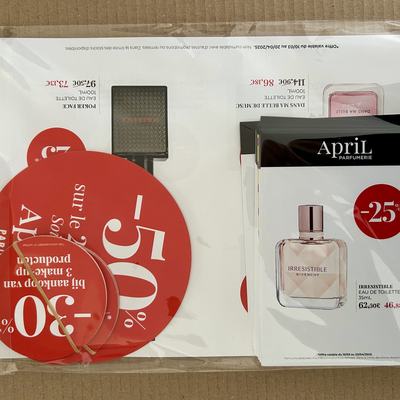 Kit promotionnel pour parfumerie avec étiquettes de réduction