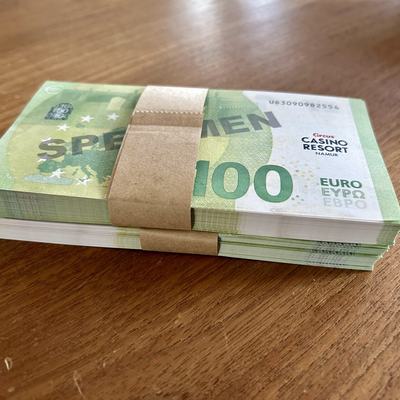 Liasse de billets fictifs imprimés