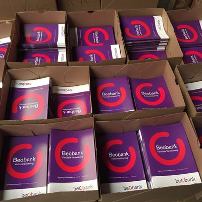 Brochures conditionnées en cartons pour l'expédition